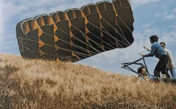 Първият полет с парапланер, Мьоси, 1978 г.