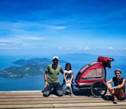 Да караш към непознатото: как семейство Нашеви измина 18 000 км на колела